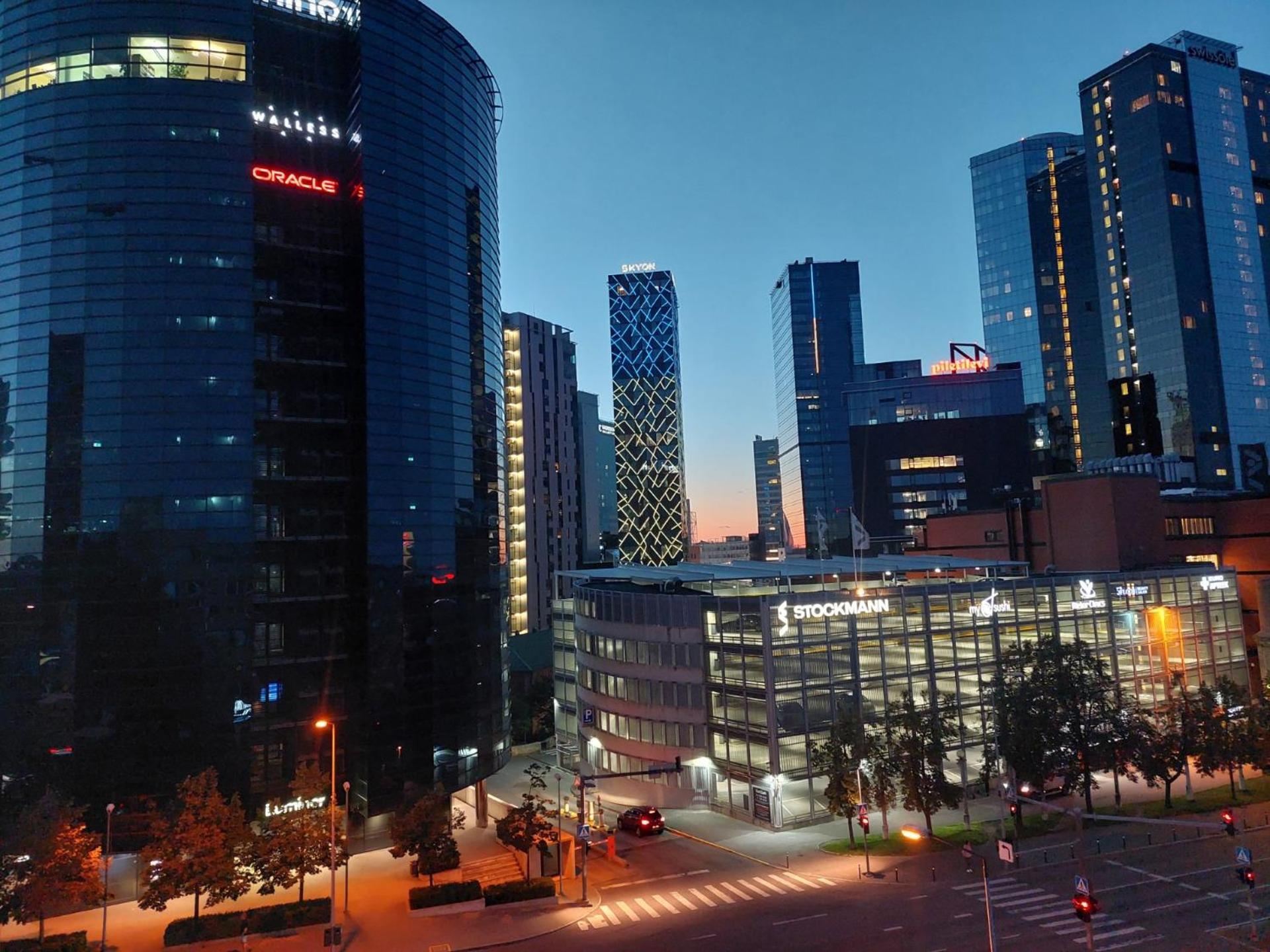 Kahe Magamistoaga Ja Suure Elutoaga 3-Toaline Korter Vaatega Tallinna Aerikeskusele Exterior foto